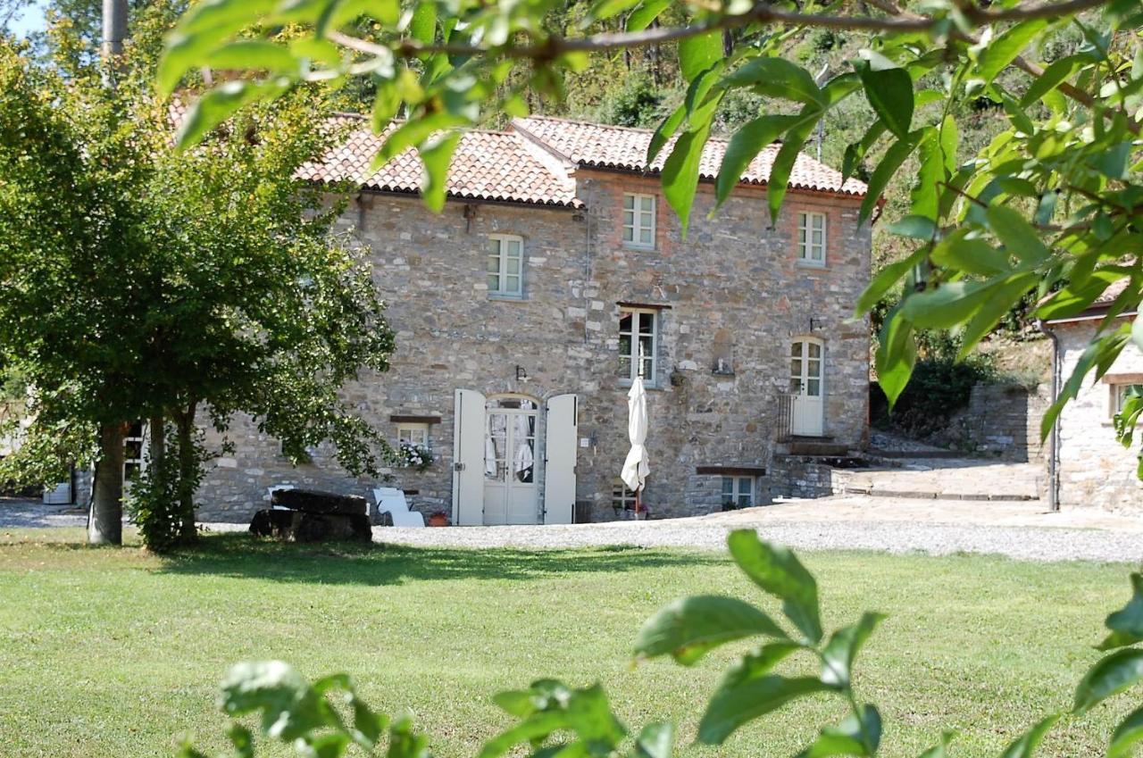 בארדי Country-Chic B&B "Il Pozzo E La Macina" מראה חיצוני תמונה