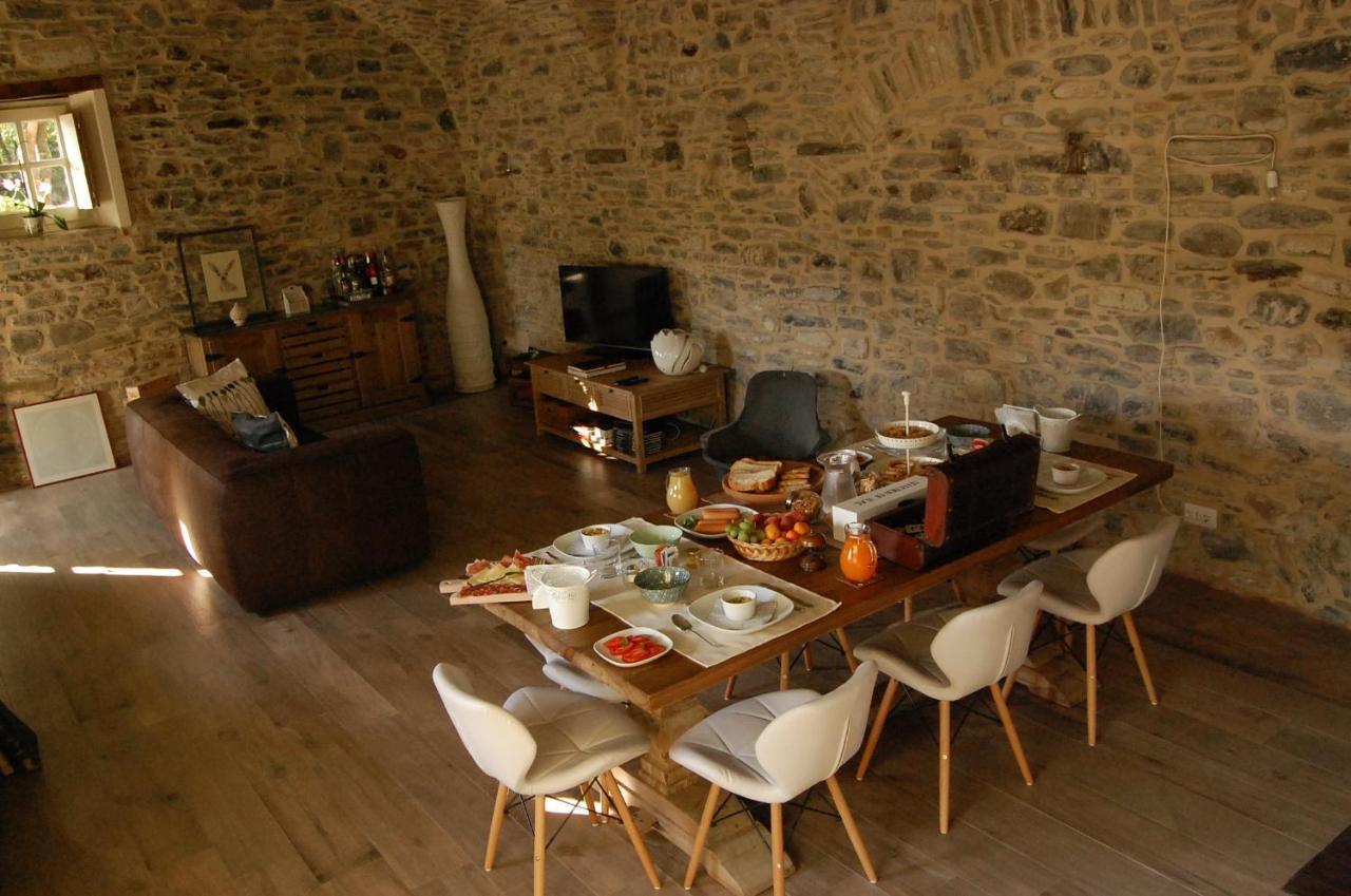 בארדי Country-Chic B&B "Il Pozzo E La Macina" מראה חיצוני תמונה